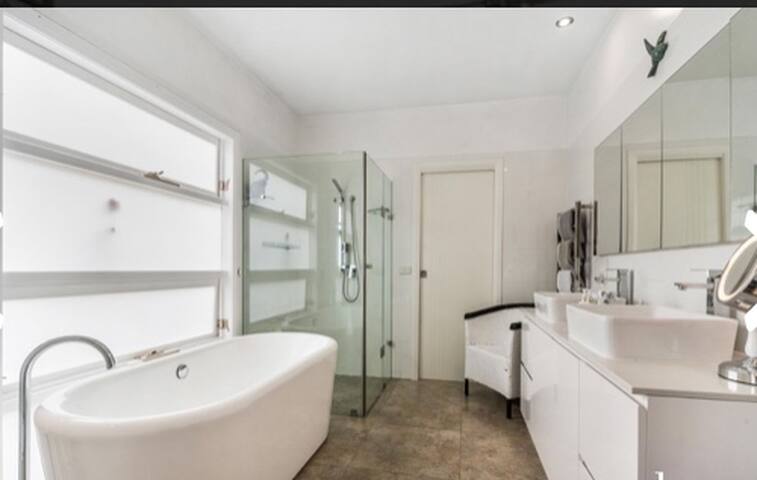 Cannons Creek Retreat