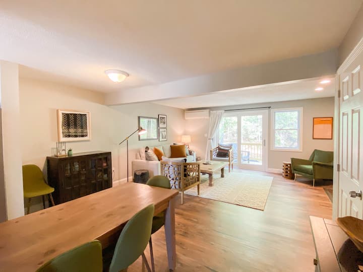 The Evergreen Haus | Amazing North Conway Location - Conway, NH