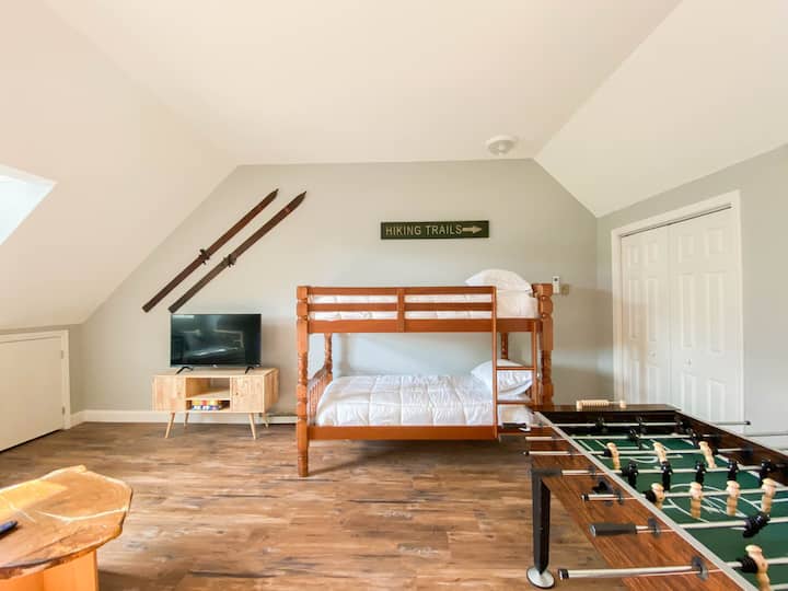 A Smart TV to stream movies, tv shows and music on demand.