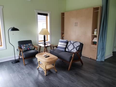 Brand new green built 2 bedroom duplex.