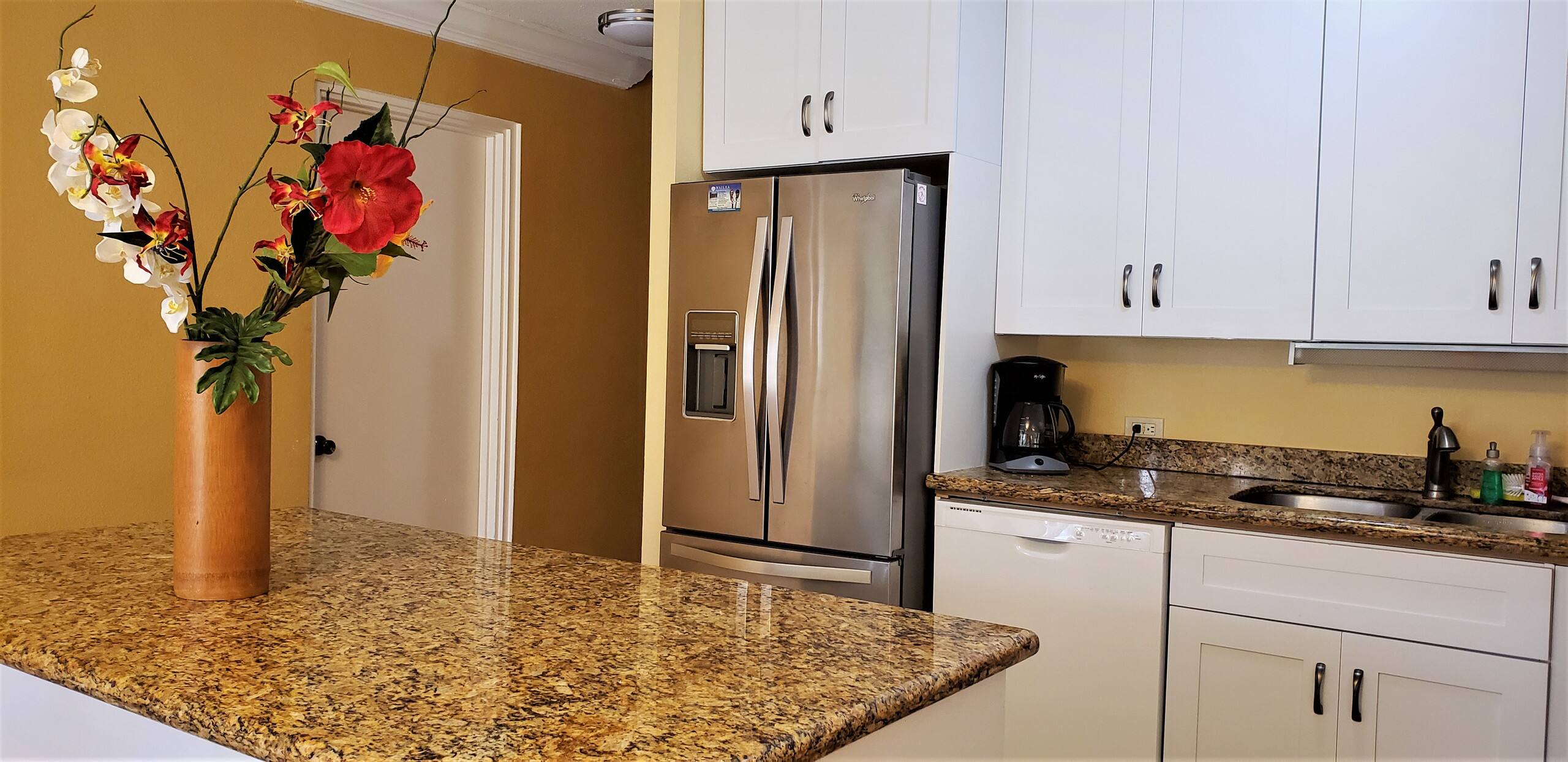Condo in Kihei · ★4.79 · 3 bedrooms · 5 beds · 2 shared baths - Image 2
