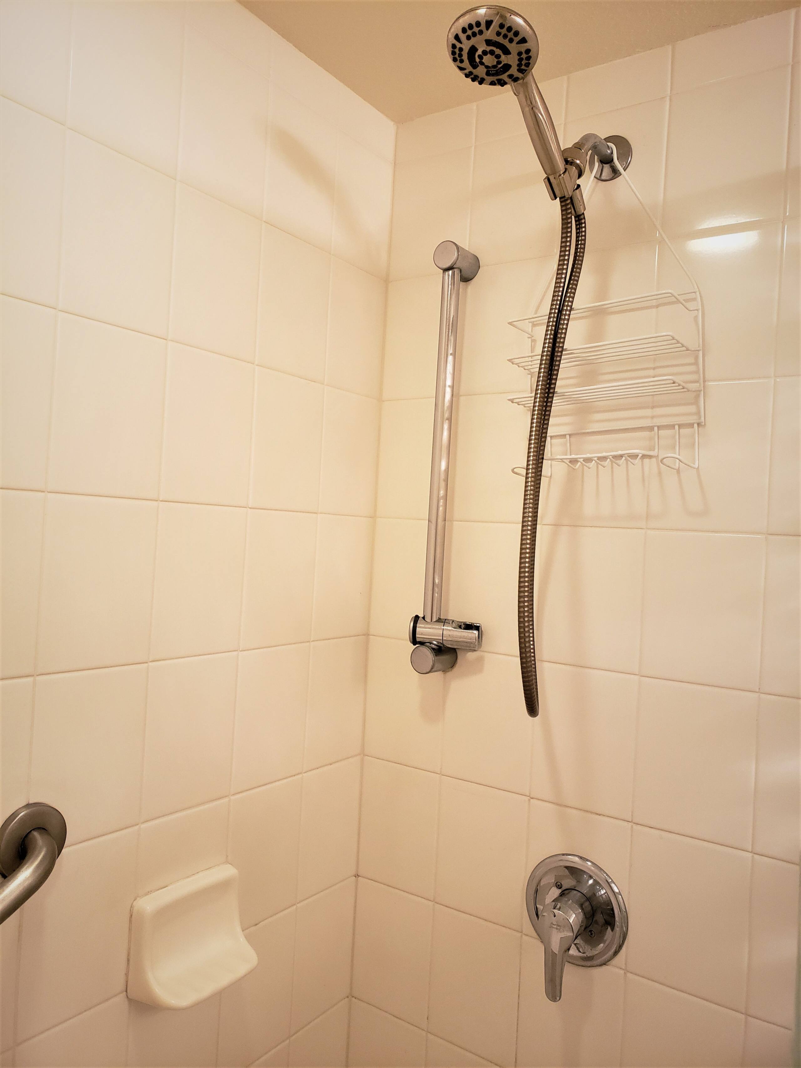 Condo in Kihei · ★4.79 · 3 bedrooms · 5 beds · 2 shared baths - Image 9