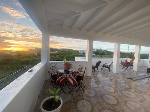 Marble Hill- 2600pc St John's Amazing Views