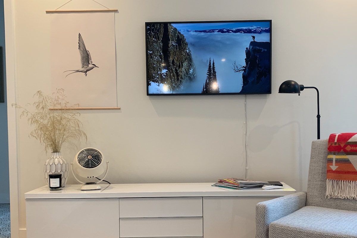 Modern Studio