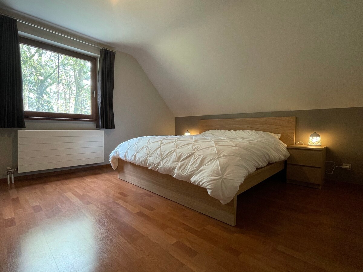 In Sterrenheide you will sleep wonderfully comfortable. Although often guests asked us where our beds come from. Beds made are included in the price.