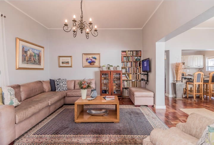 En-suite With Separate Entrance in Green Point