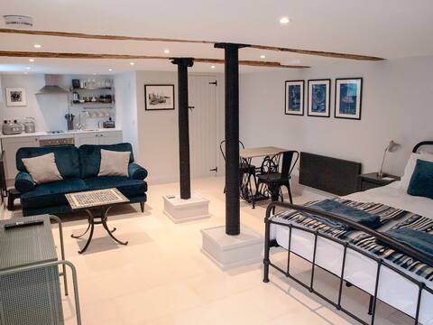 Successful Airbnb property: Luxury Studio Apartment in North Devon in Torridge