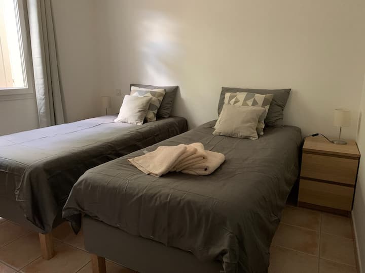 卧室3 - 2 x 90 ，适合所有年龄段，非常舒适。