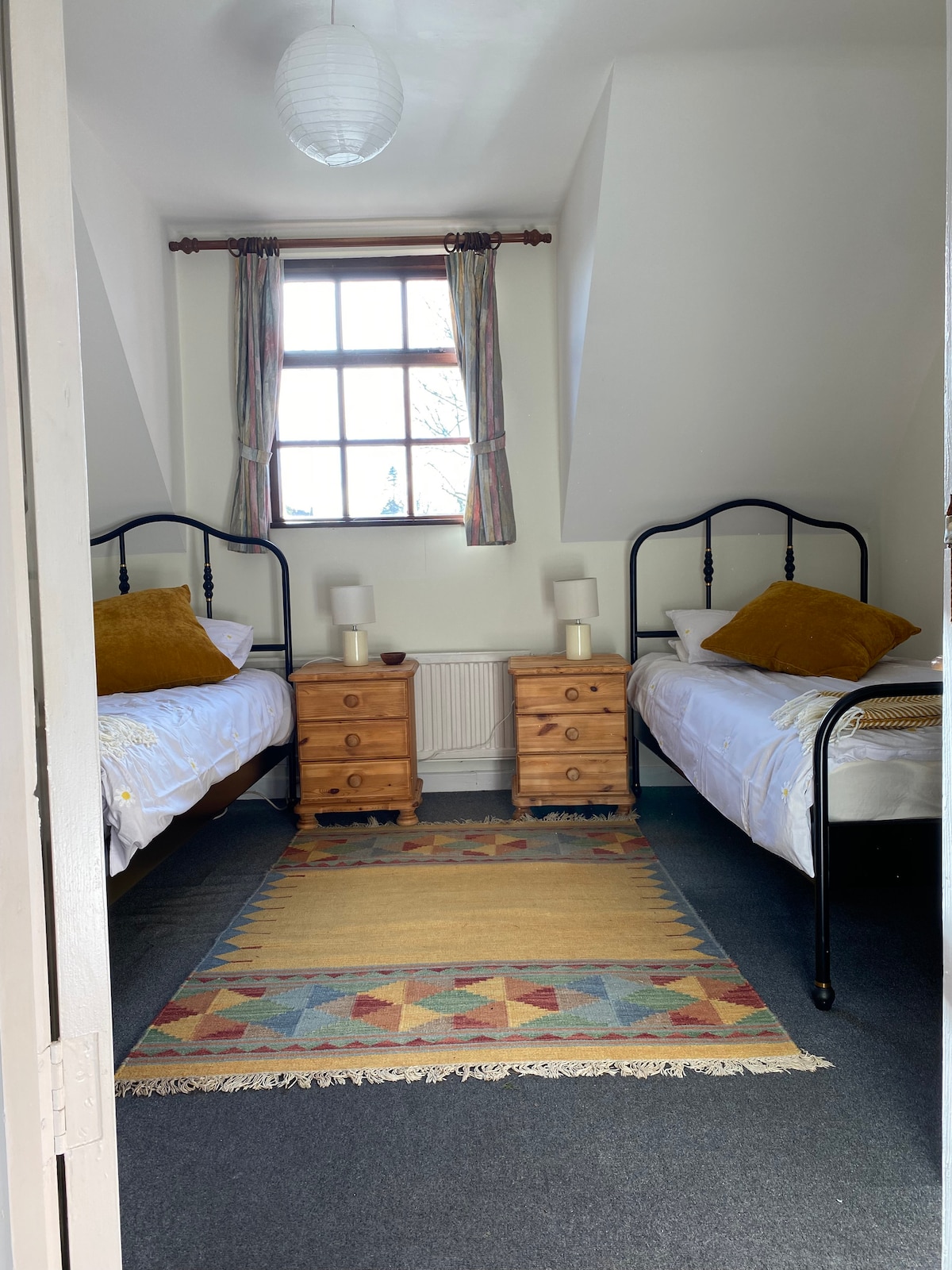 Double room with two single beds