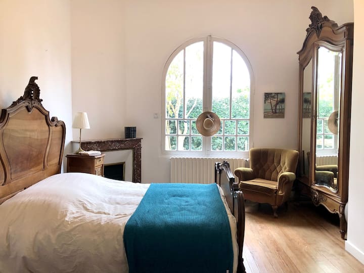 Tweepersoonskamer, 160 bed, een opvouwbaar kinderbedje is beschikbaar indien nodig