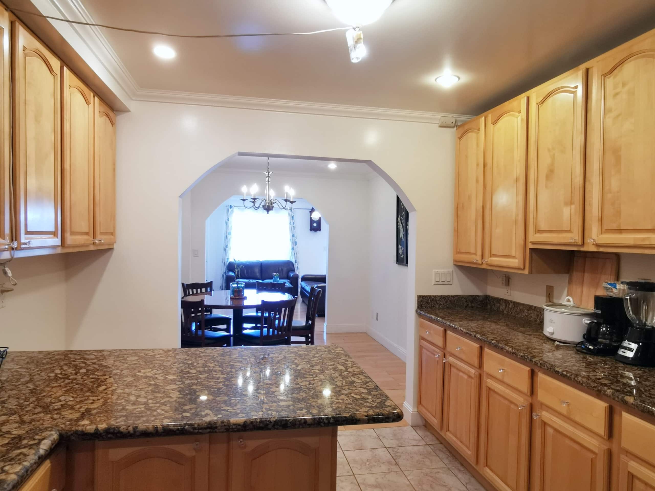 Home in San Francisco · ★4.8 · 3 bedrooms · 3 beds · 2 baths - Image 8