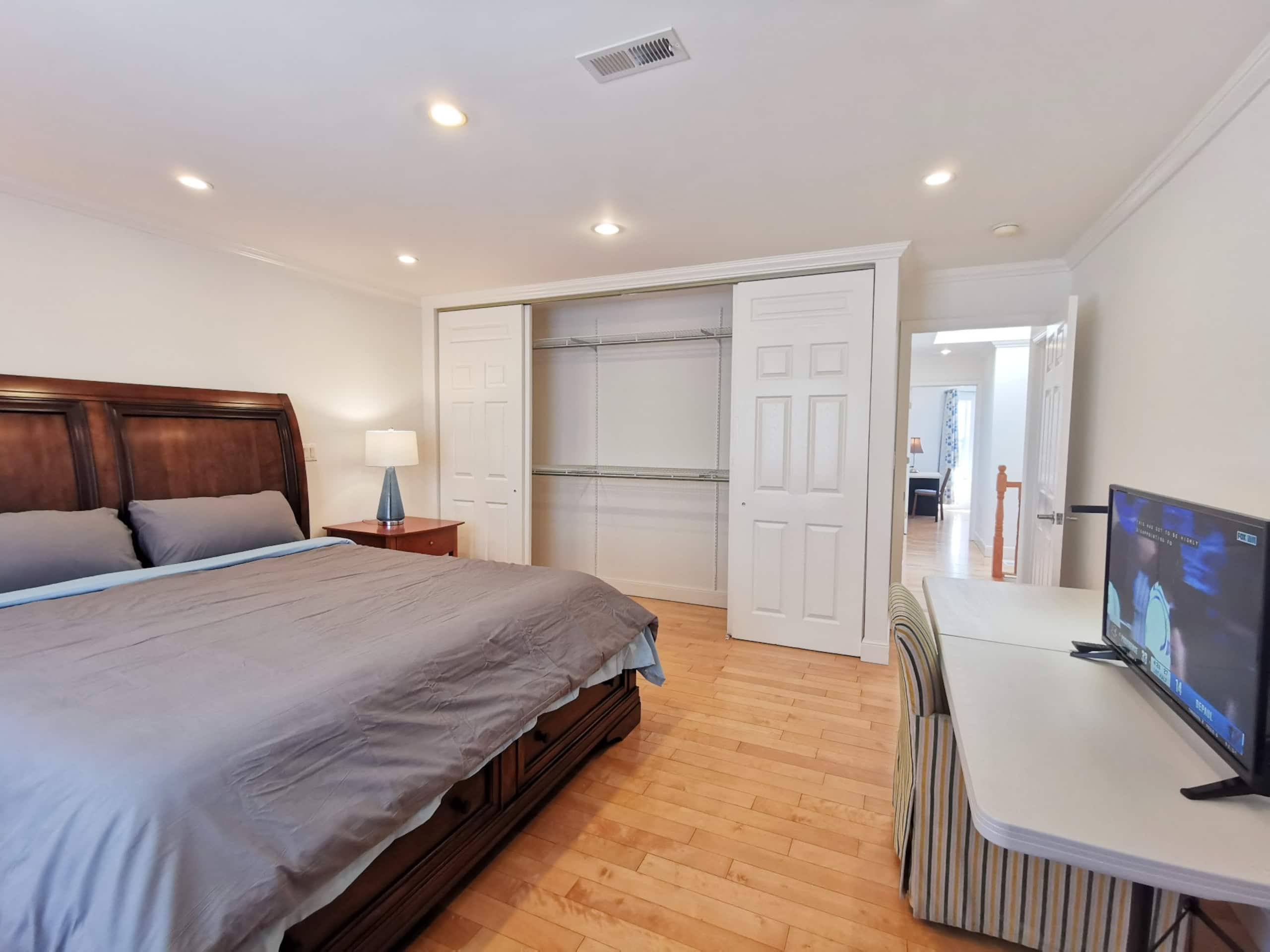 Home in San Francisco · ★4.8 · 3 bedrooms · 3 beds · 2 baths - Image 14