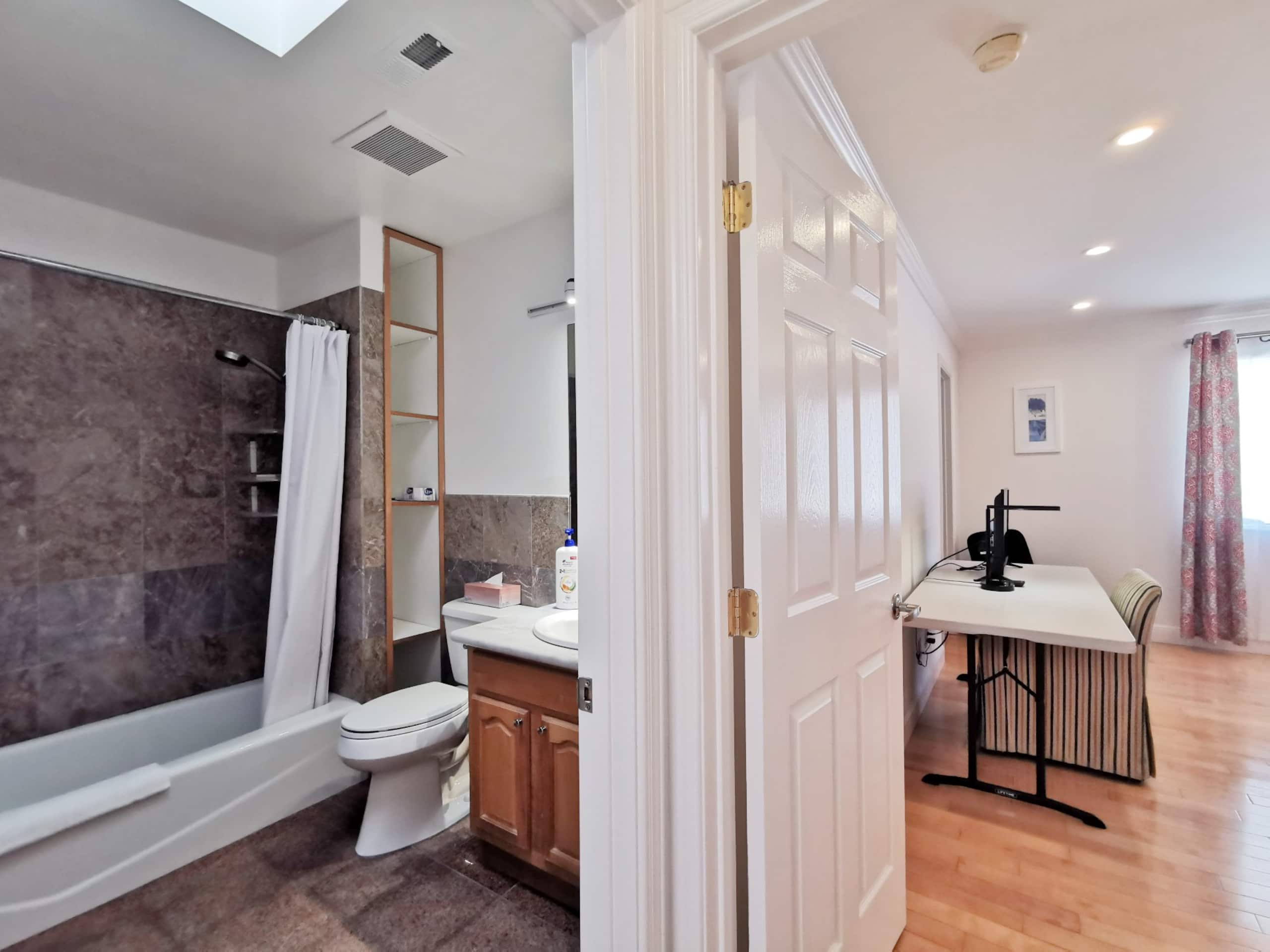 Home in San Francisco · ★4.8 · 3 bedrooms · 3 beds · 2 baths - Image 27