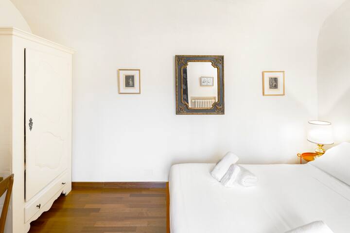 Lussuoso Appartamento nel Cuore del Centro Storico gallery image 5