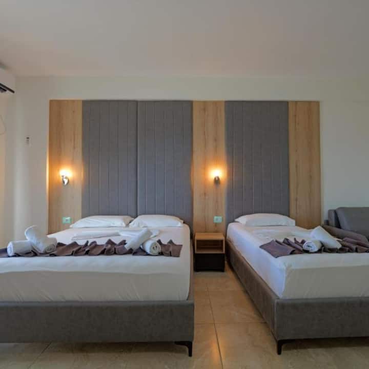 Triple Room With Sea View - Ksamil