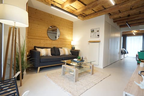 Secluded mountain retreat above Lake Annecy