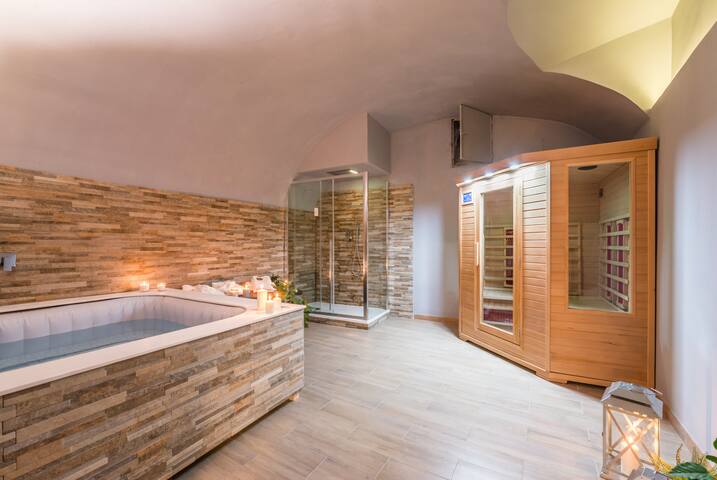 2 apartments Campo de Fiori with Jacuzzi and SPA