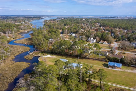 Peaceful Creekside Stay close to Lejeune & Beaches