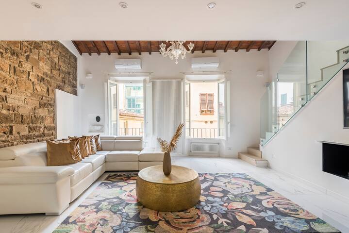 Gorgeous Florence Gem + Private Rooftop Access gallery image 4