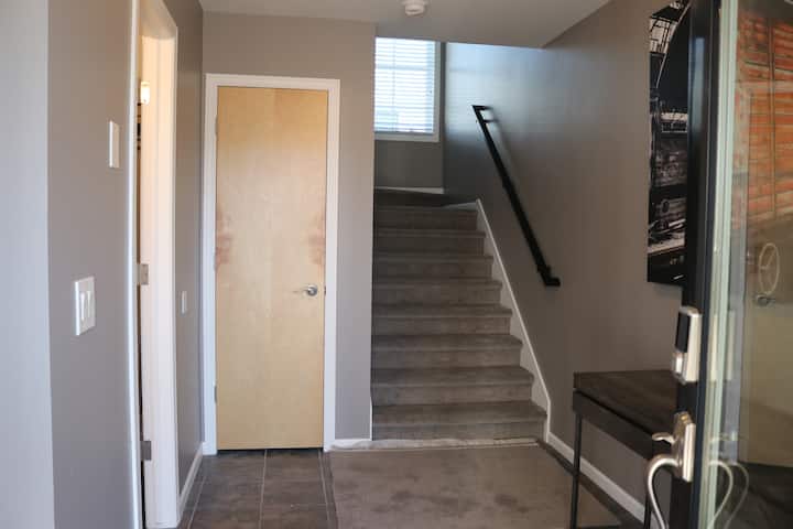 Downtown Omaha/ Little Italy Row House - Council Bluffs, IA