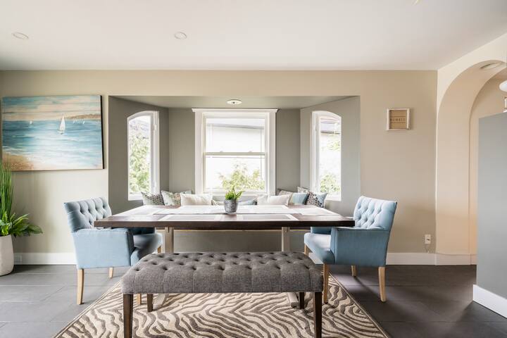 Steps to best sandy beach! Stunning oceanview home gallery image 4