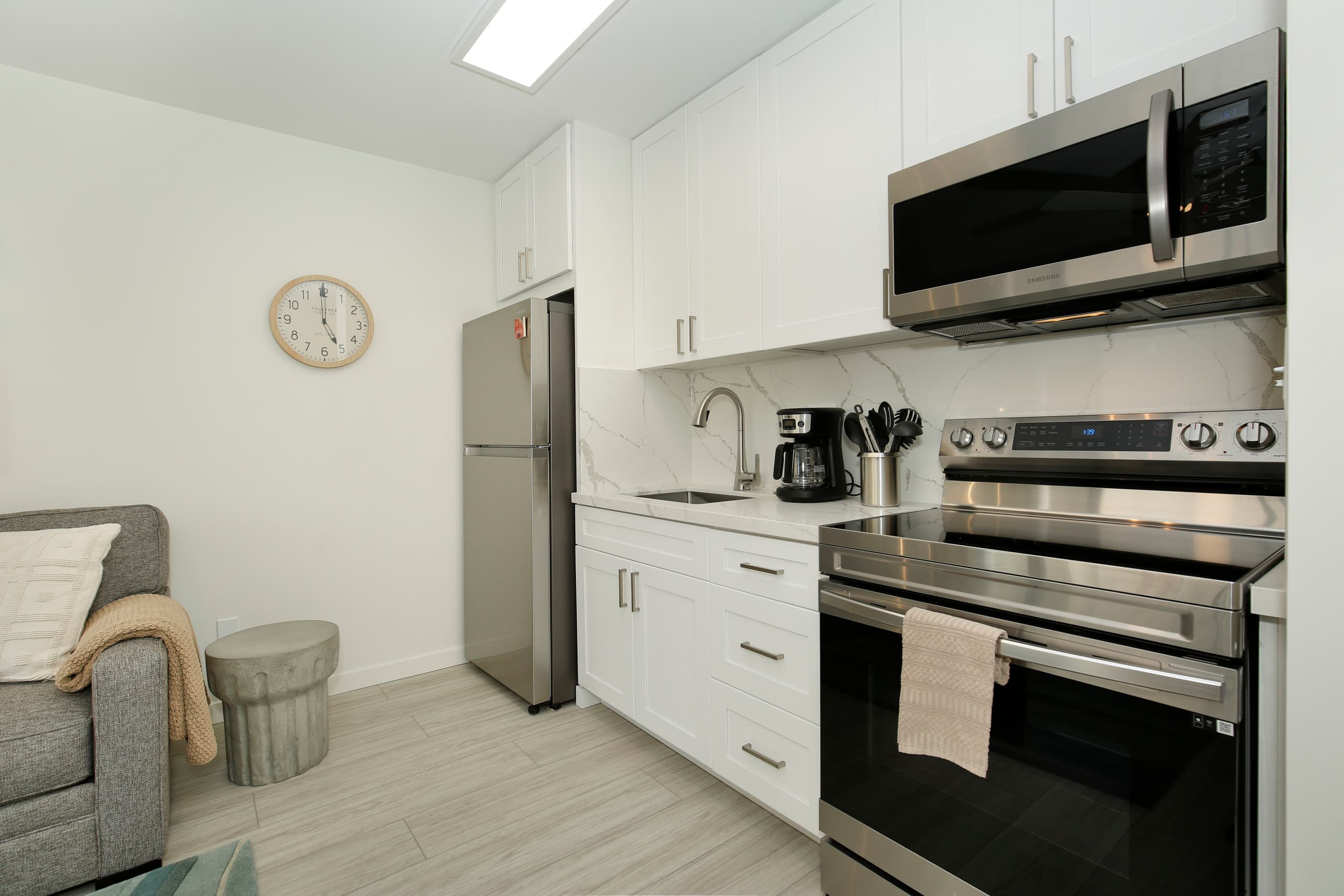 Condo in Honolulu · ★4.74 · 1 bedroom · 2 beds · 1 private bath - Image 8