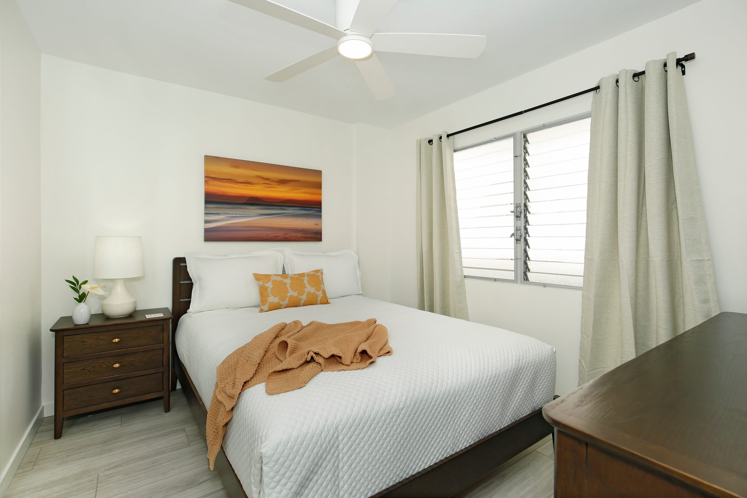 Condo in Honolulu · ★4.74 · 1 bedroom · 2 beds · 1 private bath - Image 1