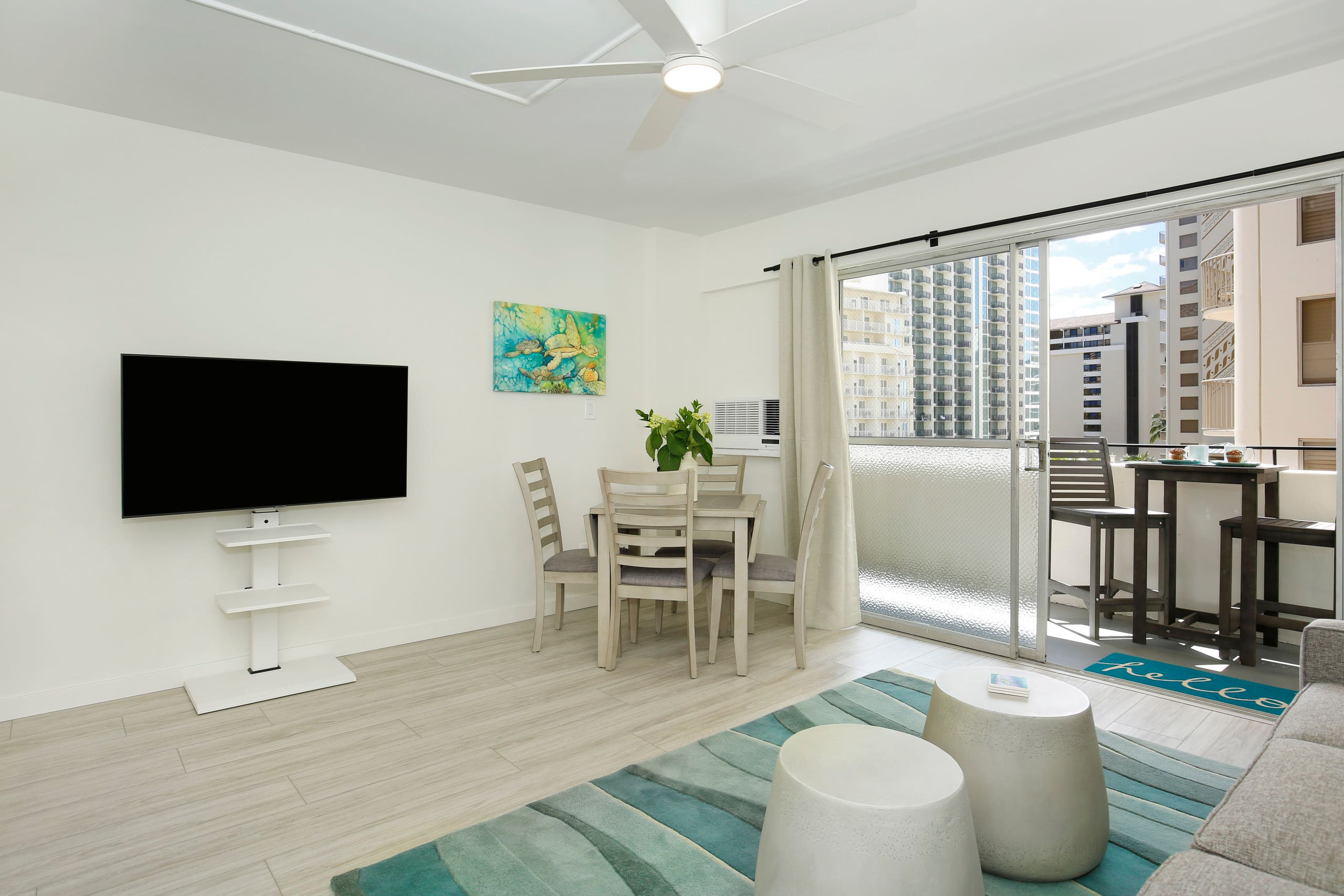 Condo in Honolulu · ★4.74 · 1 bedroom · 2 beds · 1 private bath - Image 5