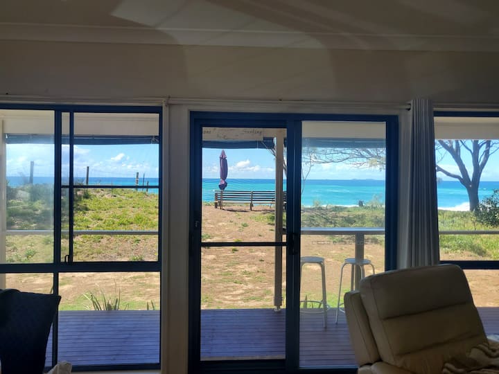 AbsoluteOnTheBeach Holiday special stay 7 pay 5 Houses for Rent in