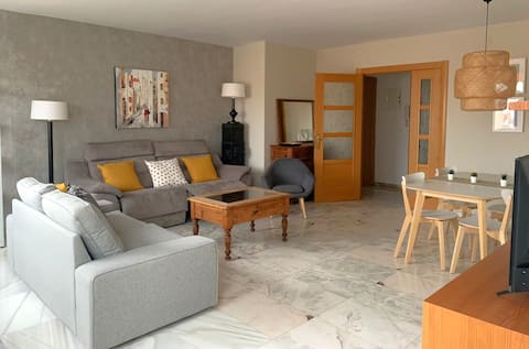Top Airbnb: Spacious and sunny apartment next to the beach in Fuengirola