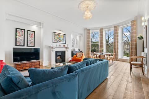 Bright & Spacious 2-Bed Apartment in York