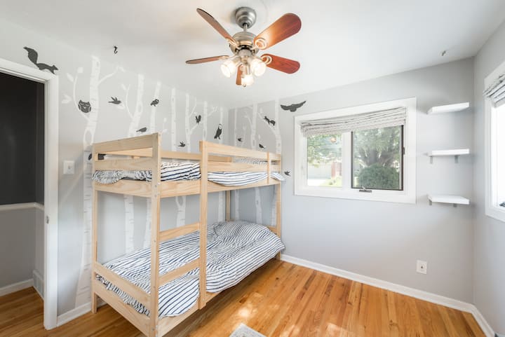 A room the kids will love to stay in! 