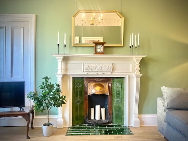 Stunning Marchmont Festival Flat