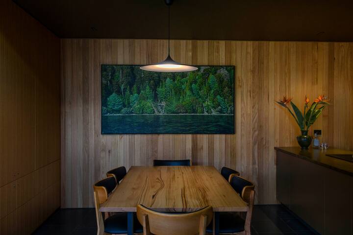 Fusilier Cottage – a luxury boutique accommodation gallery image 5