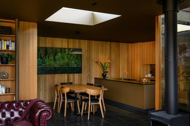 Fusilier Cottage – a luxury boutique accommodation gallery image 3