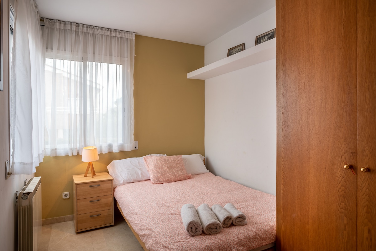 Ďalšia svetlá izba 3 s posteľou 135 cm