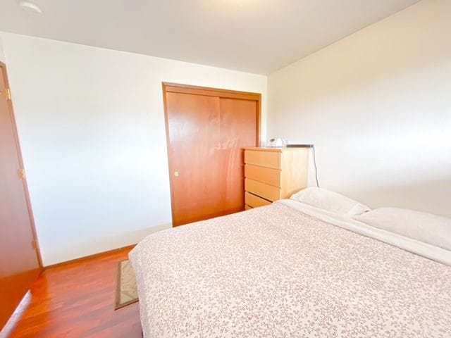 prostrana spavaća soba s bračnim krevetom (160x200)