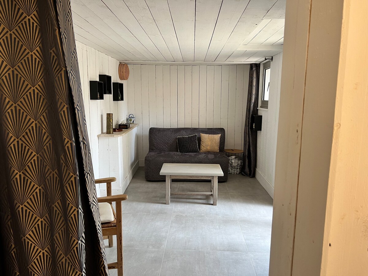 Successful Airbnb property: Gîte at Catherine's, Saint Jacques hill in Cavaillon