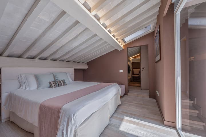 Chumba cha watu wawili cha Skylight