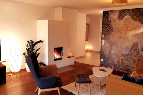 Benediktenwand Loft 1, mountains, hottub,fireplace