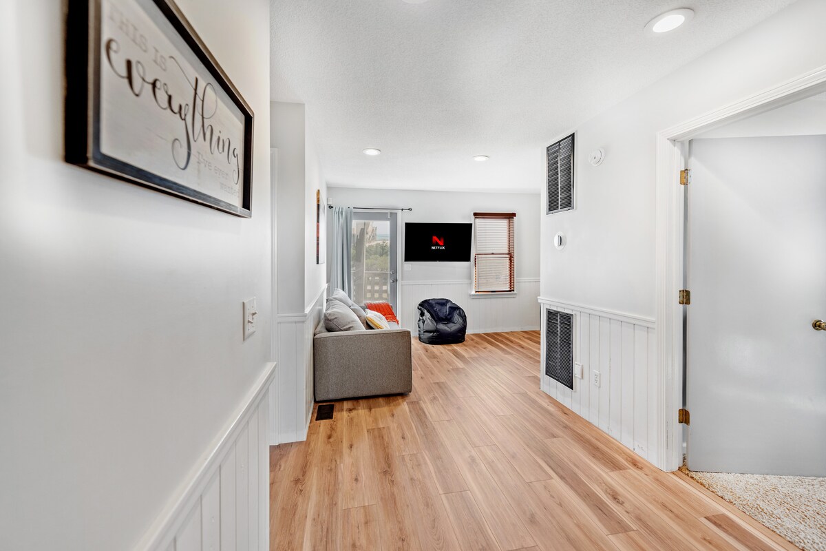 Manda i bambini nel salotto centrale di recente ristrutturazione! 