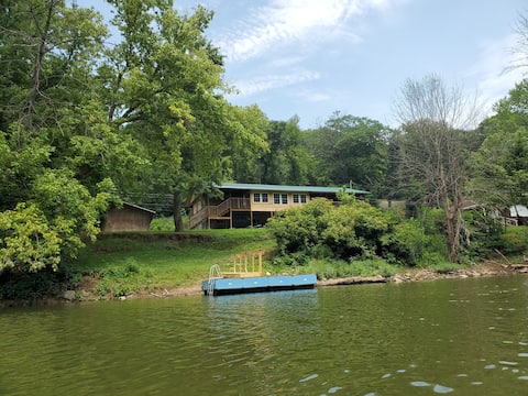 Whistlestop Camp on the Greenbrier River