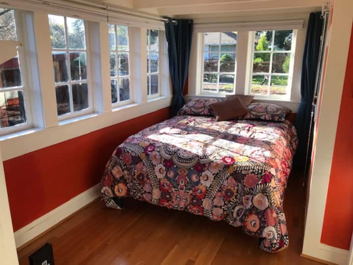 Bequemes Queensize-Bett