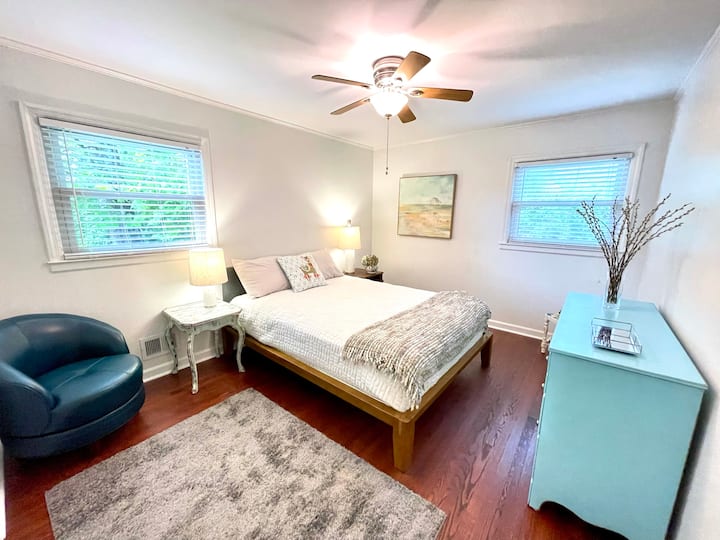 Bedroom 2:
Spacious room with a queen bed. Clothing storage provided in the closet