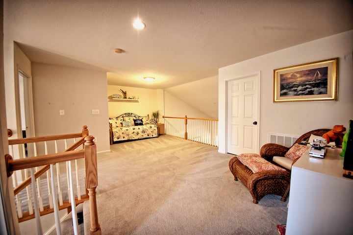 Additional area to get some quiet time in the Loft