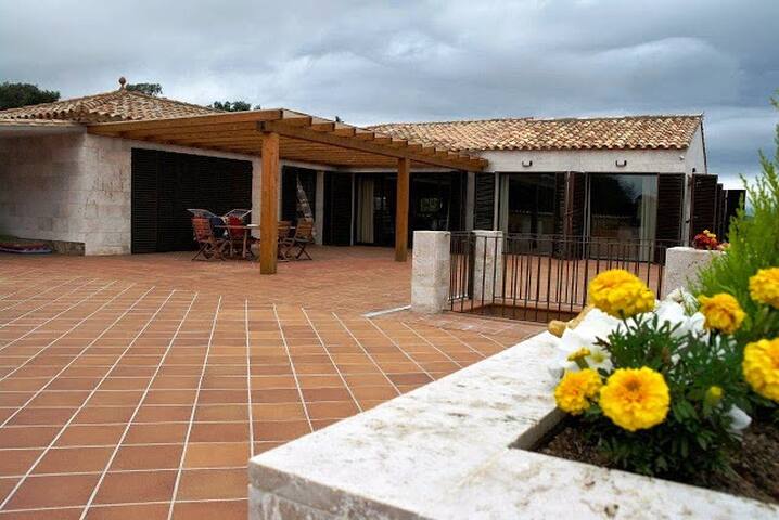 Luxurious 700 sqm Sea-View Villa 5 huge AC bdrms ! gallery image 4