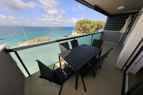 Comfort beach apartment with seaview