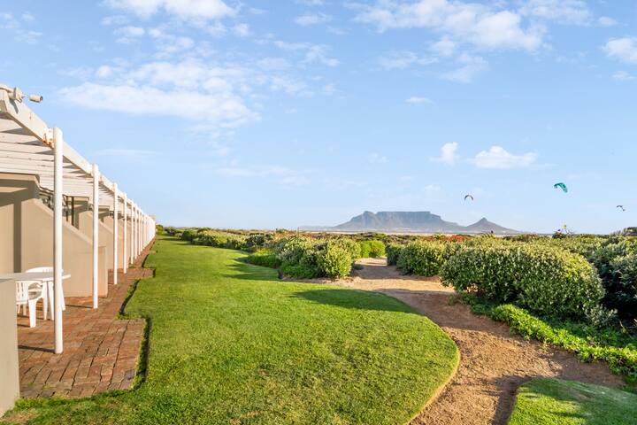 2 Bedroom Beachfront Cabana gallery image 2