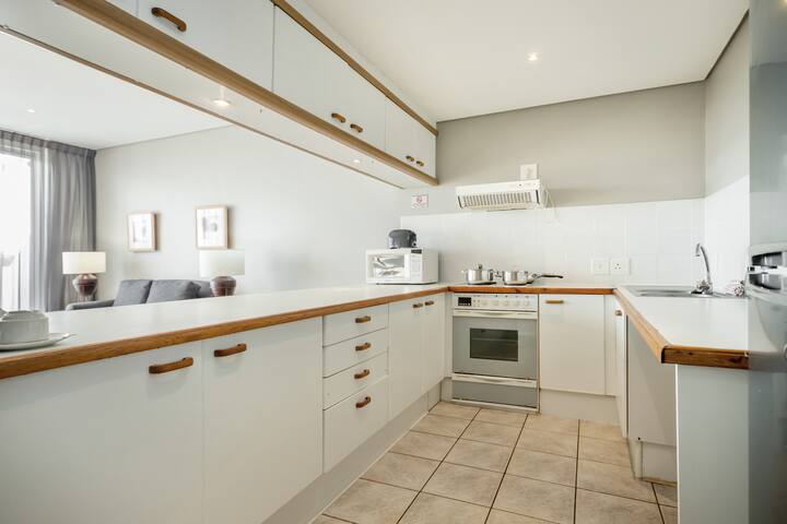 2 Bedroom Beachfront Cabana gallery image 5