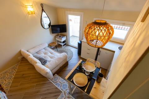 Popular Airbnb listing: Le Saint Victor 4 (Duplex) - SCLS Rentals in Cannes